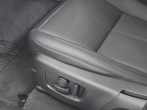 New 2024 Land Rover Range Rover Velar Dynamic SE image 20