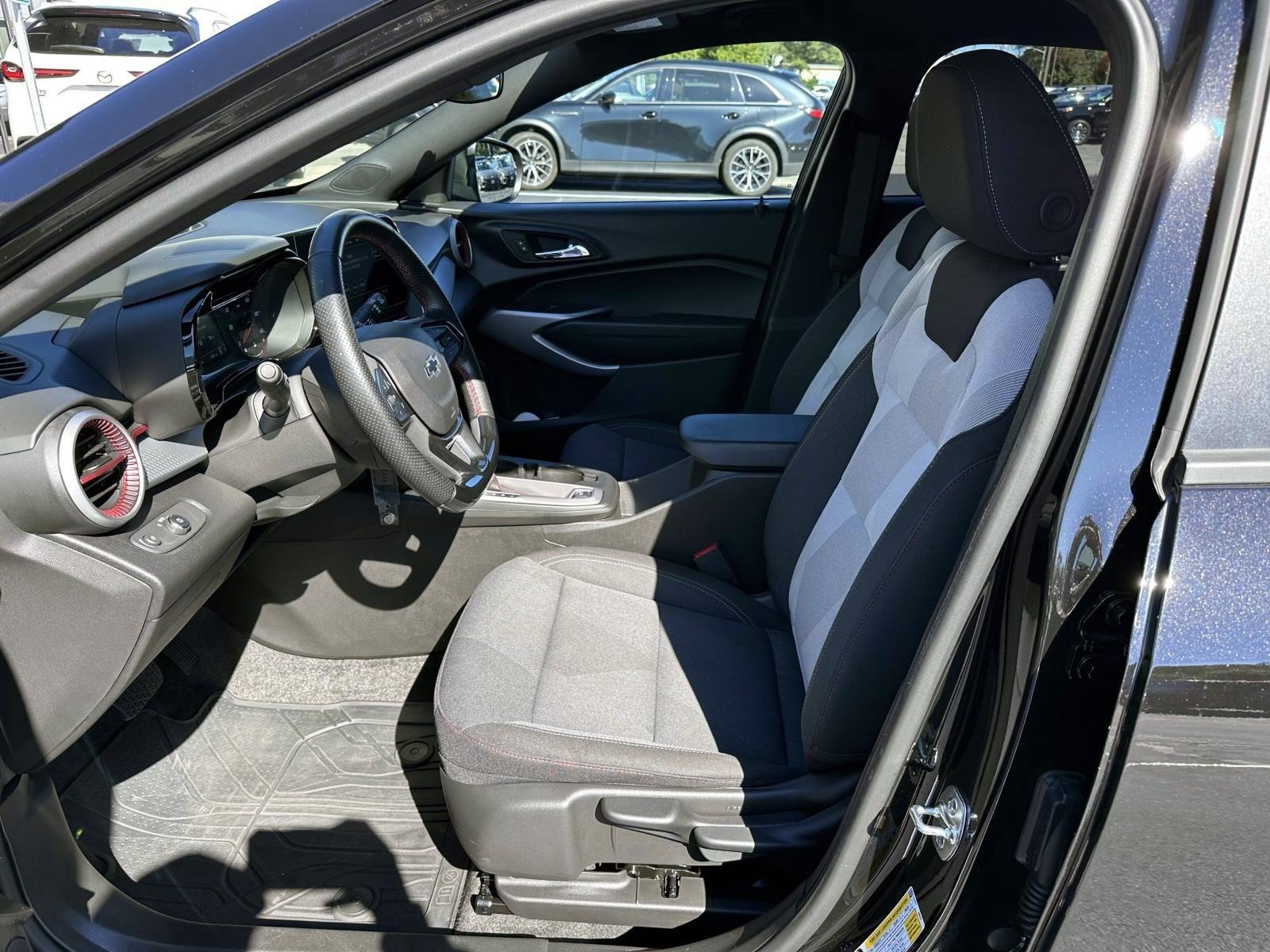 Used 2026 Chevrolet Trax RS w/ Driver Confidence Package FWD image 11