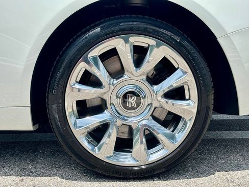 Used 2020 Rolls-Royce Wraith RWD image 15