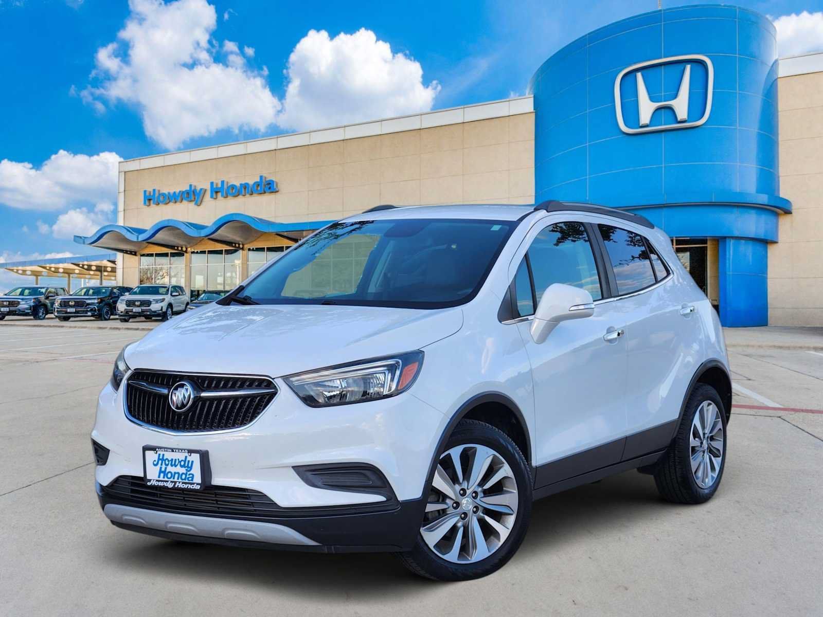 Used 2017 Buick Encore Preferred FWD image 1