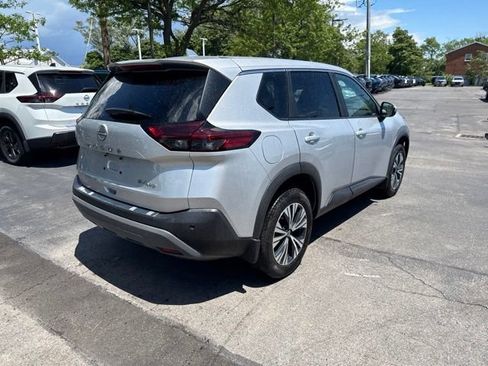 Used 2023 Nissan Rogue SV AWD/4WD image 5
