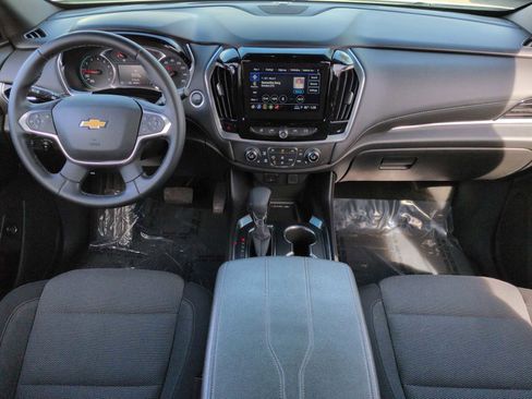 Used 2023 Chevrolet Traverse LT image 16