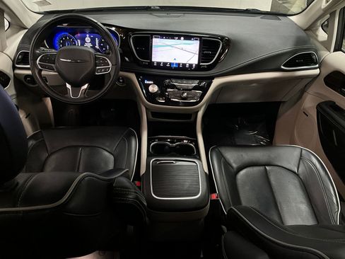 Used 2022 Chrysler Pacifica Limited image 14