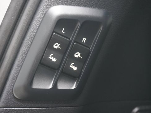 Used 2022 Lexus GX 460 Luxury w/ Off Road Package AWD/4WD image 33