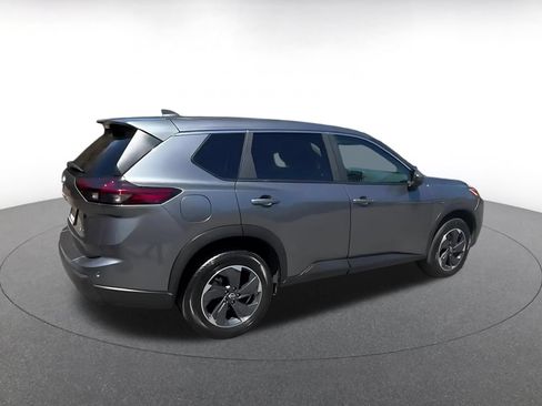 Used 2025 Nissan Rogue SV AWD/4WD image 12