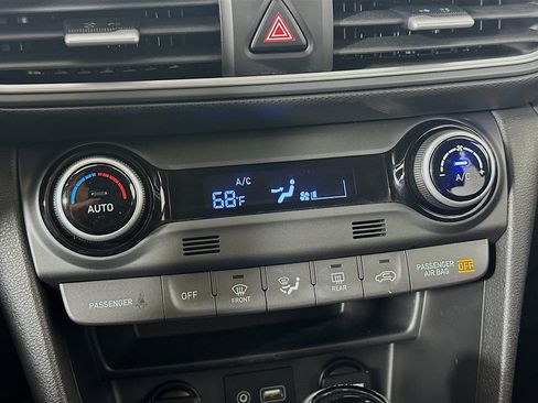 Used 2018 Hyundai Kona Limited FWD image 23