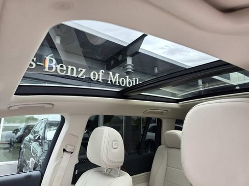 Certified 2025 Mercedes-Benz GLS 450 4MATIC image 12