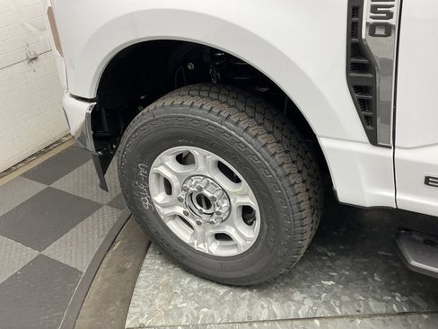 New 2026 Ford F250 XLT AWD/4WD image 30