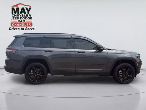 Used 2024 Jeep Grand Cherokee L Altitude AWD/4WD image 8