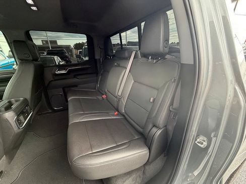Used 2024 GMC Sierra 1500 SLT w/ SLT Premium Plus Package AWD/4WD image 18