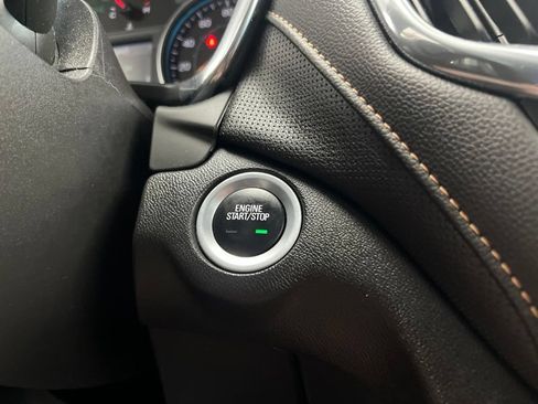 Used 2024 Chevrolet Equinox Premier AWD/4WD image 27
