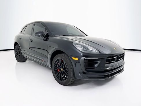 Certified 2025 Porsche Macan GTS image 7