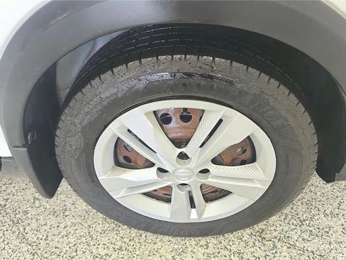 Used 2023 Nissan Kicks S FWD image 13