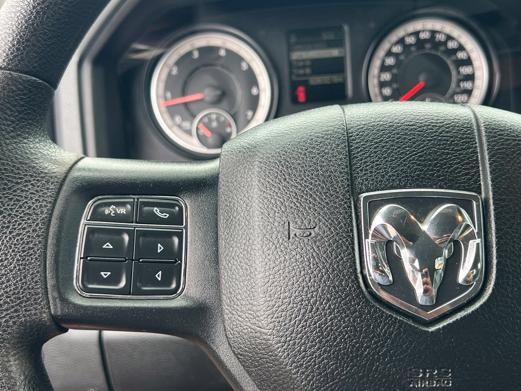 Used 2016 RAM 1500 Express RWD image 19