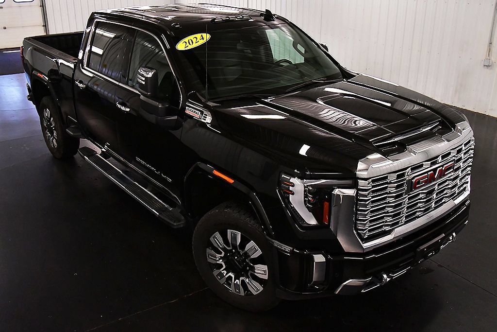 Used 2024 GMC Sierra 2500 Denali AWD/4WD image 14
