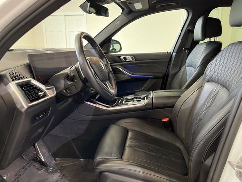 Used 2025 BMW X5 xDrive50e image 16