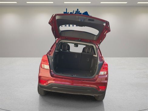 Used 2021 Chevrolet Trax LS w/ Tint and Cruise Package image 13