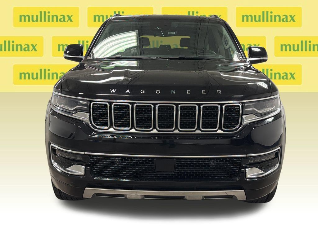 Used 2023 Jeep Wagoneer Series III w/ Preferred Equipment Group RWD image 6