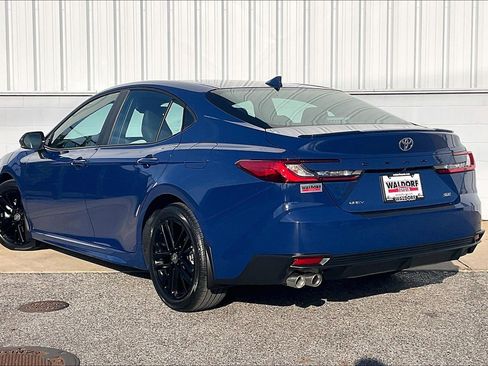 Used 2026 Toyota Camry SE image 15