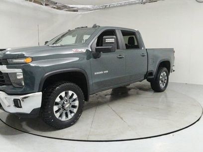 Used 2025 Chevrolet Silverado 3500 LT w/ Safety Package