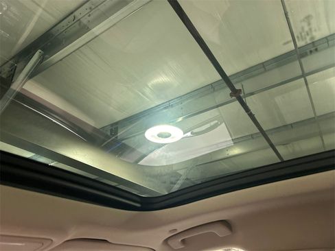 Used 2024 Lincoln Nautilus Premier w/ Equipment Group 102A image 28