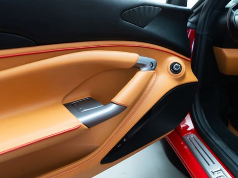 Certified 2022 Ferrari F8 Tributo image 16