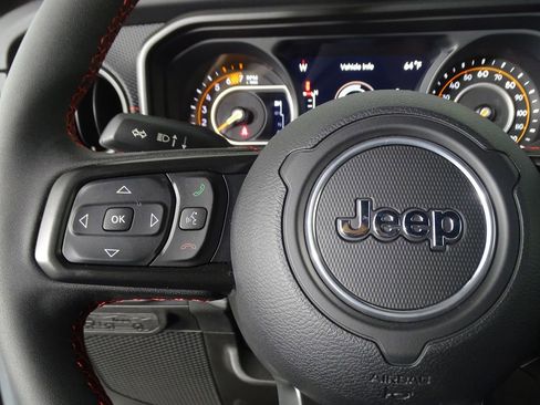 New 2024 Jeep Wrangler Unlimited Rubicon w/ Convenience Group image 24