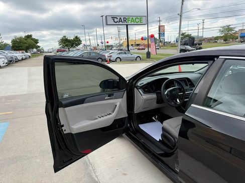 Used 2018 Hyundai Sonata SE FWD image 17