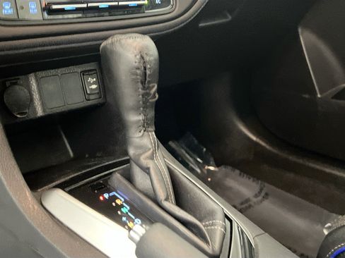 Used 2017 Toyota Corolla SE FWD image 24