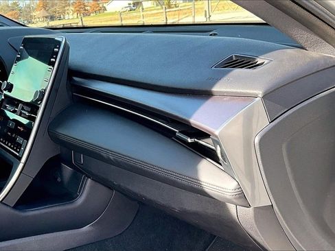 Used 2022 Toyota Avalon Touring image 14