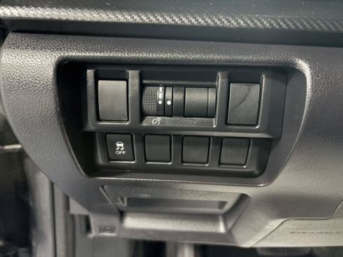 Used 2018 Subaru Impreza 2.0i AWD/4WD image 25