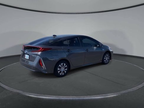 Certified 2022 Toyota Prius Prime XLE FWD image 9