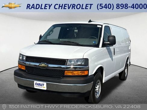 Certified 2025 Chevrolet Express 2500 RWD image 1