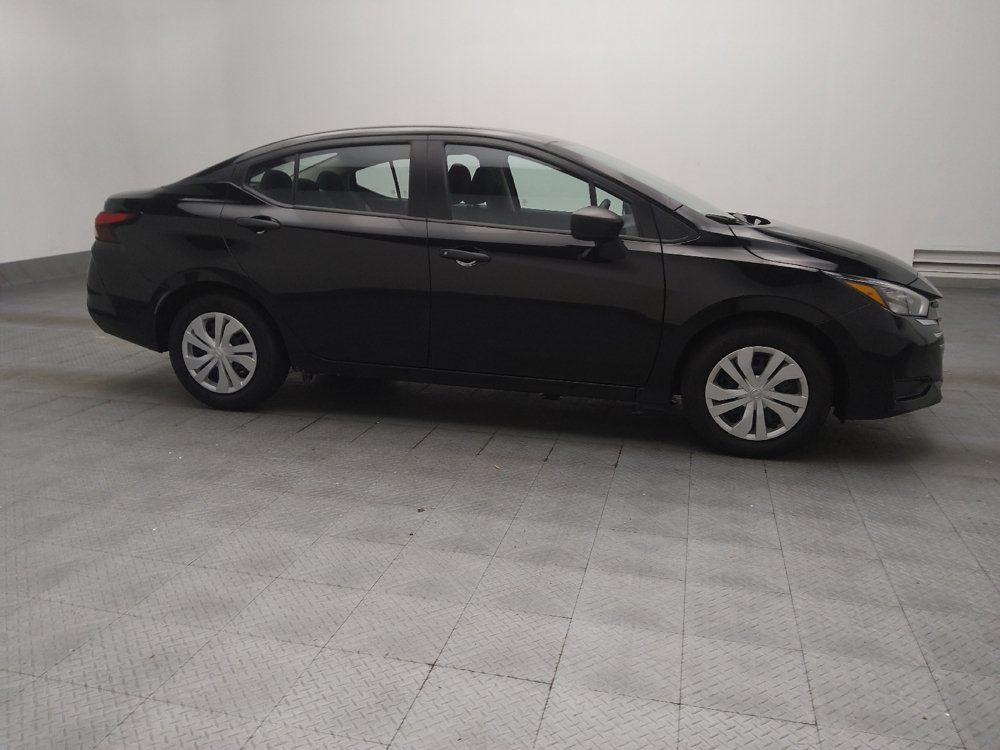 Used 2025 Nissan Versa S FWD image 11