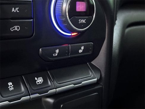 Used 2021 Chevrolet Silverado 1500 LT image 36