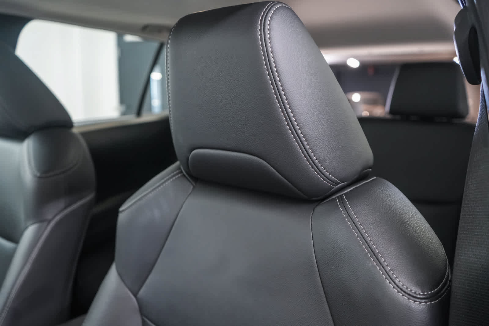 Used 2023 Toyota Corolla Cross XLE w/ Convenience Package FWD image 27
