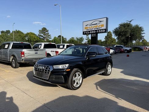 Used 2020 Audi Q5 2.0T Premium w/ Convenience Package AWD/4WD image 3