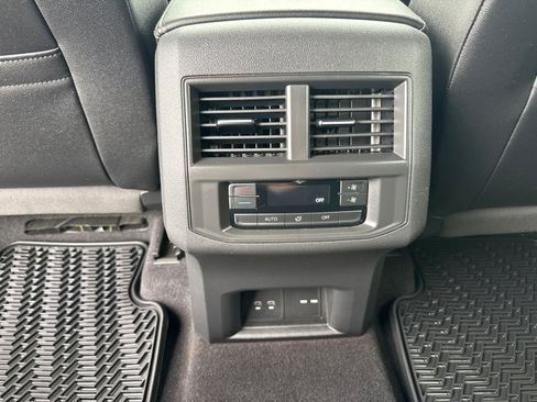 Used 2021 Volkswagen Atlas SE w/ Towing Package image 8