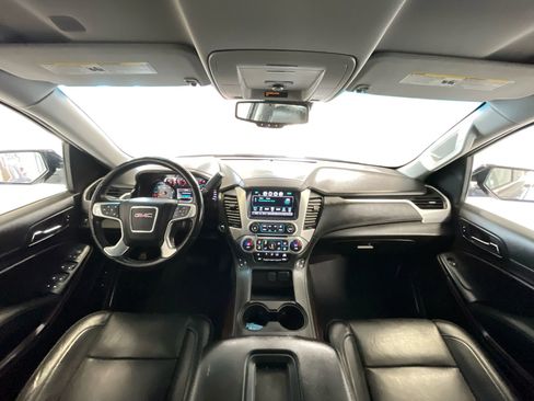 Used 2019 GMC Yukon XL SLT image 17