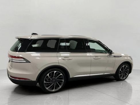 Used 2025 Lincoln Aviator Reserve w/ Equipment Group 201A AWD/4WD image 7