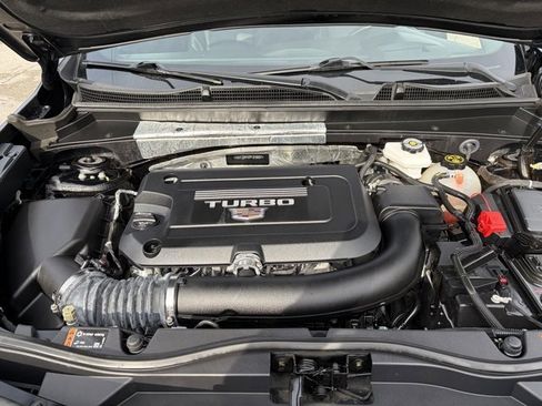 Used 2023 Cadillac XT4 Premium Luxury image 12