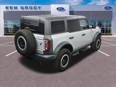 Used 2023 Ford Bronco Badlands AWD/4WD image 14