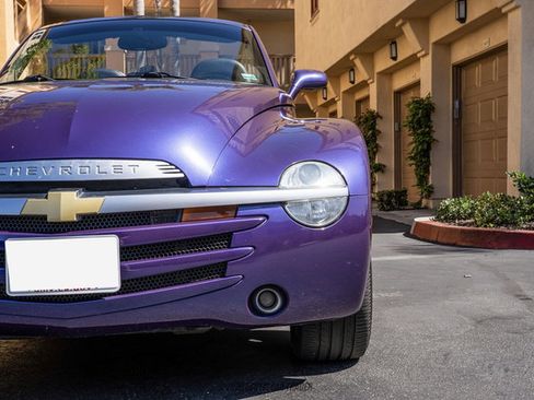 Used 2004 Chevrolet SSR w/ Preferred Equipment Group RWD image 47