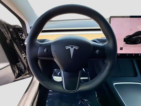 Used 2023 Tesla Model 3 Standard Range RWD image 36