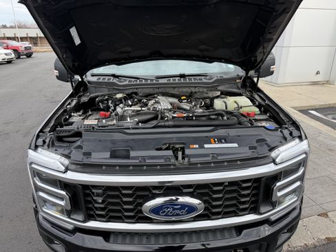 Used 2025 Ford F450 Platinum w/ Platinum Plus Package image 33