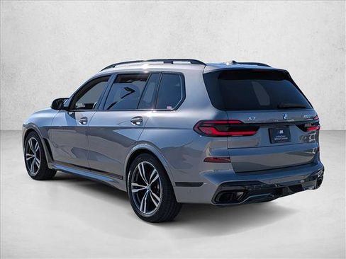 New 2025 BMW X7 M60i w/ Climate Comfort Package image 9