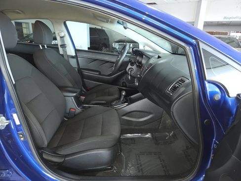 Used 2017 Kia Forte LX FWD image 25