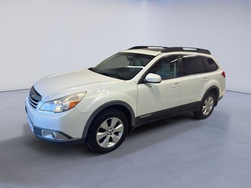 Used 2012 Subaru Outback 2.5i Limited w/ Moonroof Pkg image 3
