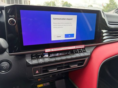 New 2026 Toyota Camry Hybrid FWD image 28