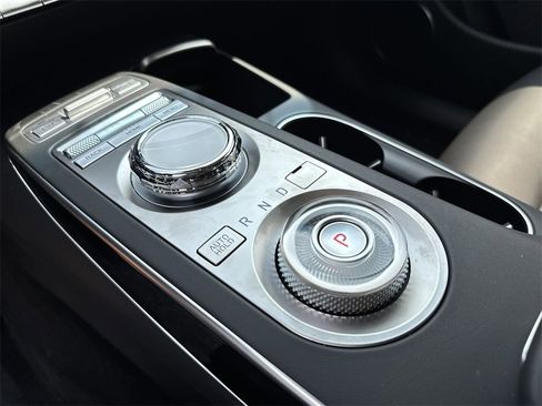 Used 2025 Genesis GV70 2.5T image 20